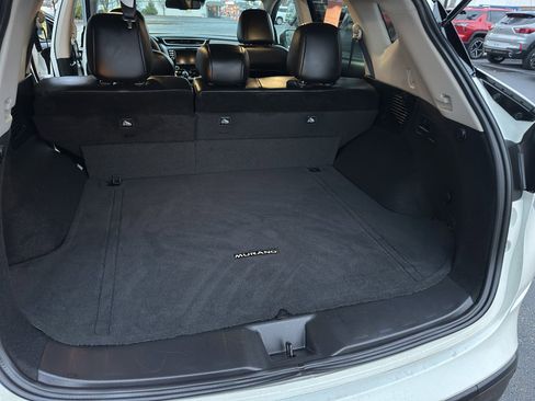 Used 2024 Nissan Murano SV w/ SV Midnight Edition Package image 9