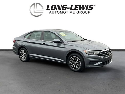 Certified 2021 Volkswagen Jetta SE image 10