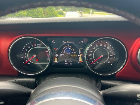 Used 2020 Jeep Gladiator Rubicon AWD/4WD image 13