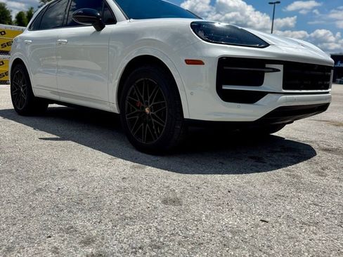 Used 2026 Porsche Cayenne S AWD/4WD image 10