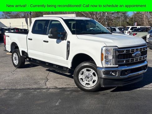 Used 2025 Ford F250 XLT image 1