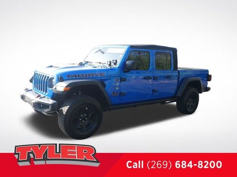 Used 2022 Jeep Gladiator Mojave AWD/4WD image 3