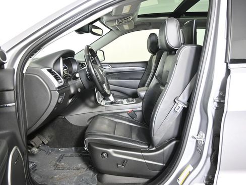Used 2021 Jeep Grand Cherokee Summit AWD/4WD image 21