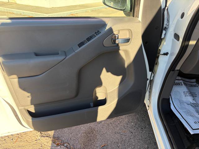 Used 2016 Nissan Frontier SV AWD/4WD image 15