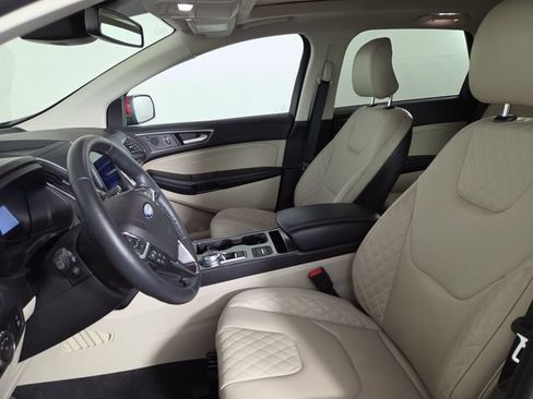 Used 2023 Ford Edge Titanium AWD/4WD image 13
