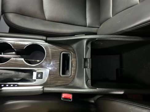 Used 2024 Chevrolet Malibu LT FWD image 21