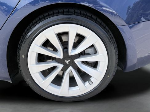Used 2022 Tesla Model 3 Standard Range RWD image 12