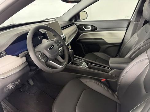 New 2026 Jeep Compass Limited w/ Sun, Sound & Navigation Group AWD/4WD image 9