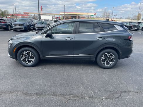 Used 2025 Kia Sportage LX AWD/4WD image 3