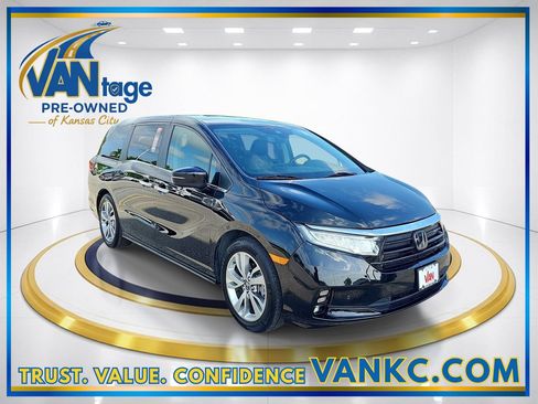 Used 2022 Honda Odyssey Touring image 3