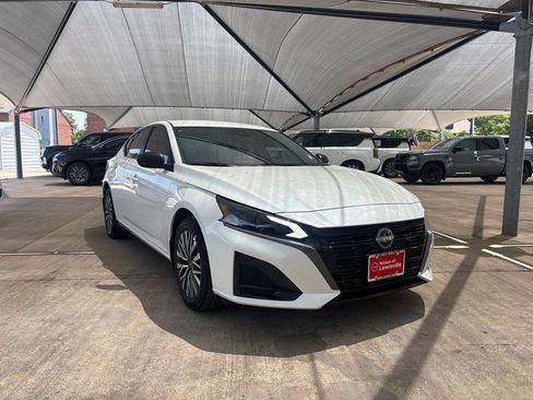 New 2026 Nissan Altima 2.5 SV AWD/4WD image 9