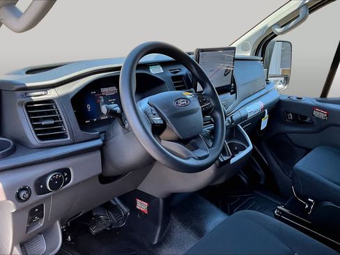 Used 2026 Ford Transit 250 Low Roof w/ Exterior Upgrade Package RWD image 18