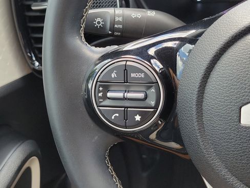 Used 2023 Kia Soul GT-Line FWD image 26