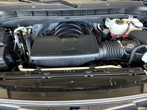 Used 2025 Chevrolet Tahoe LT image 9