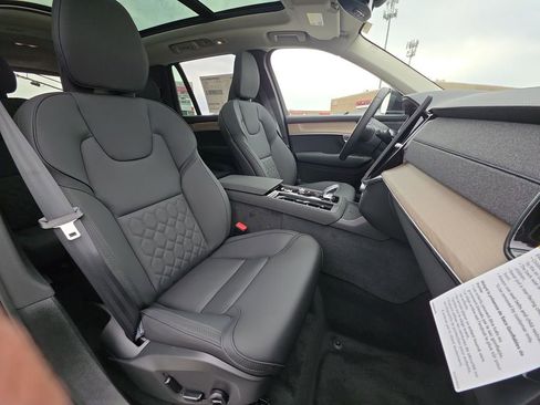 New 2026 Volvo XC90 B6 Plus w/ Protection Package Premier image 10