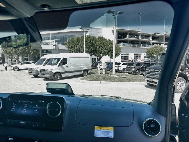 Certified 2025 Mercedes-Benz Sprinter 2500 image 22