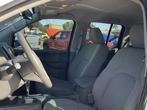 Used 2019 Nissan Frontier SV w/ Value Truck Package image 7