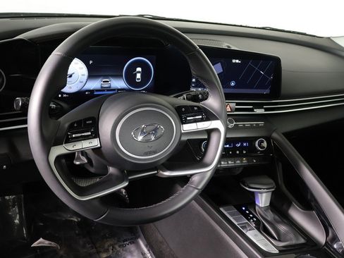 Used 2023 Hyundai Elantra SEL w/ Convenience Package image 23