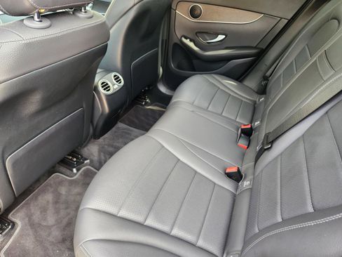 Used 2020 Mercedes-Benz GLC 300 4MATIC image 22