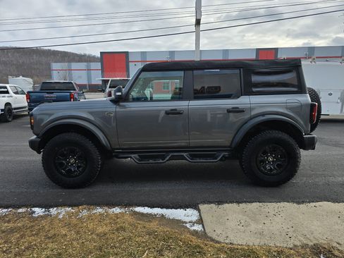 Used 2023 Ford Bronco Wildtrak image 6