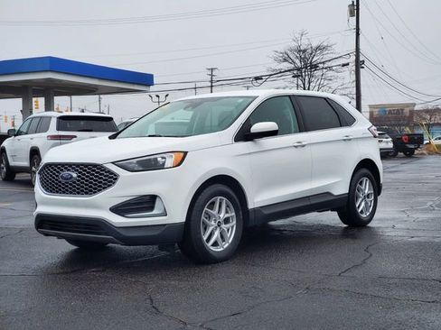Used 2024 Ford Edge SEL image 32