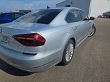 Used 2017 Volkswagen Passat 1.8T SE image 3