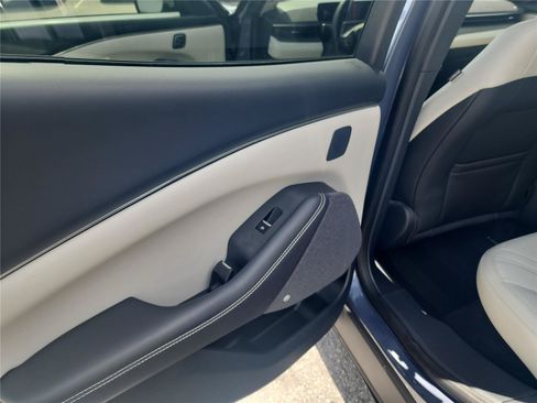 Used 2021 Ford Mustang Mach-E Premium RWD image 16