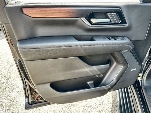 New 2026 GMC Yukon XL Denali image 21