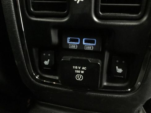 Used 2018 Jeep Grand Cherokee Limited AWD/4WD image 22