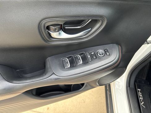 Used 2023 Honda HR-V Sport image 16