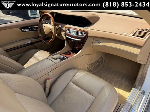 Used 2010 Mercedes-Benz CL 550 4MATIC image 30