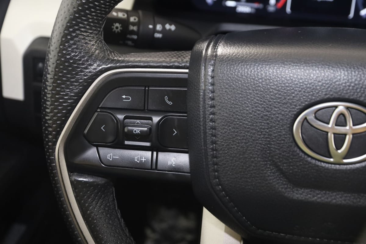 Used 2024 Toyota Tacoma TRD Off-Road AWD/4WD image 29