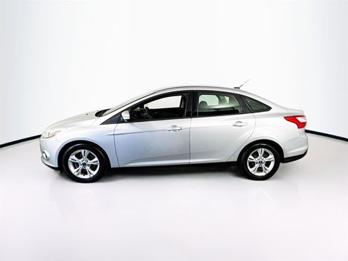 Used 2013 Ford Focus SE image 4