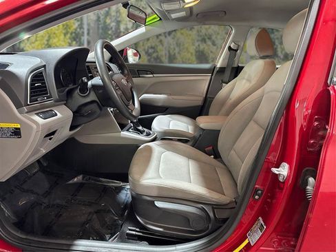 Used 2017 Hyundai Elantra SE FWD image 9