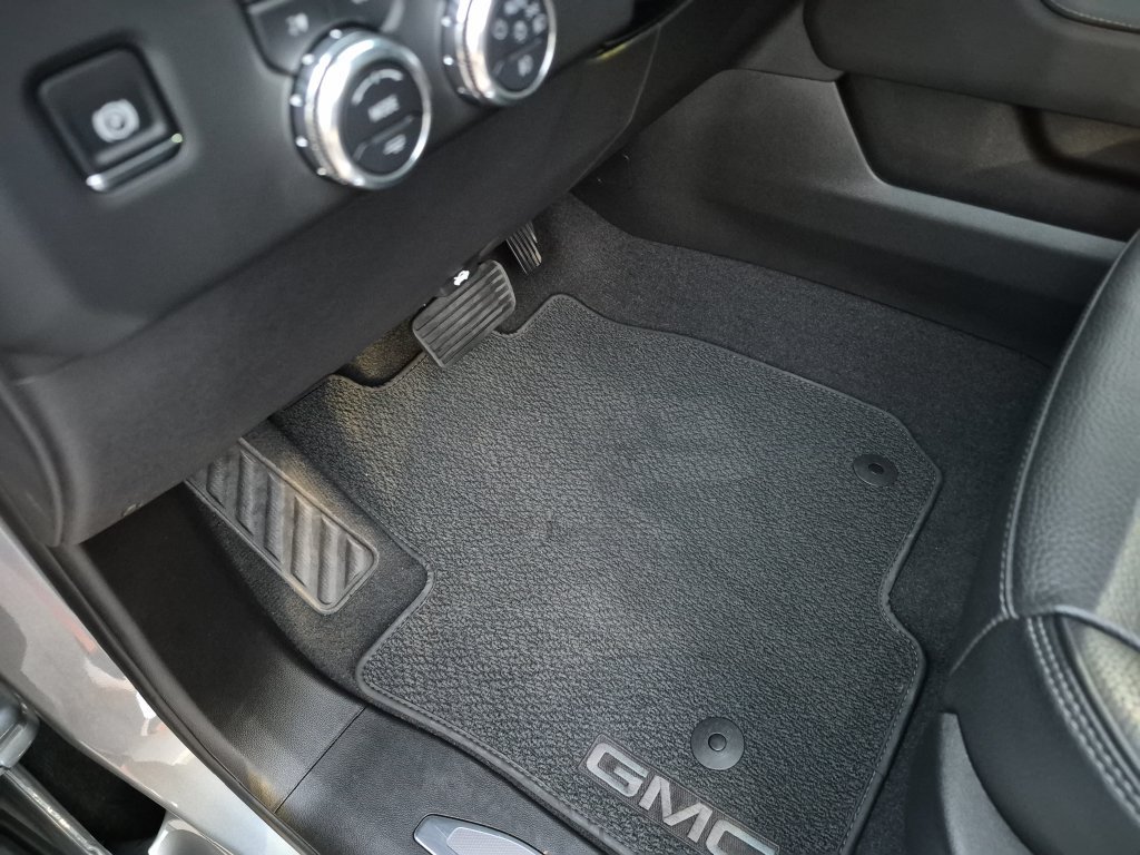 Used 2025 GMC Sierra 1500 Denali AWD/4WD image 19