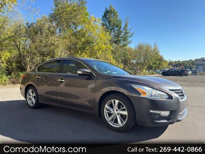 Used 2014 Nissan Altima 2.5 SL w/ Technology Package