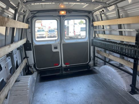 Used 2014 Ford E-250 and Econoline 250 w/ Power Group RWD image 13