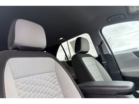 Used 2020 Chevrolet Equinox LS w/ LS Convenience Package image 19