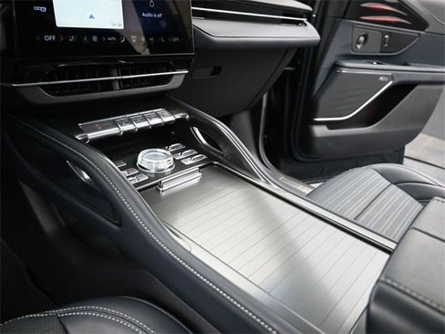 Used 2024 Lincoln Nautilus Reserve w/ Equipment Group 202A image 25