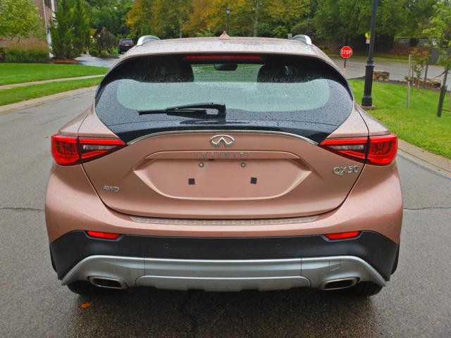 Used 2018 INFINITI QX30 Premium w/ Navigation Package AWD/4WD image 9