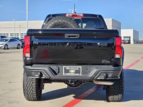 Used 2024 Chevrolet Colorado ZR2 w/ ZR2 Bison Edition image 9