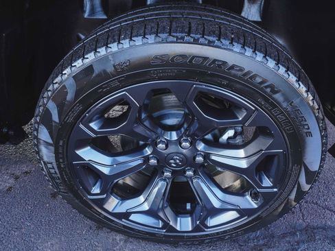 Used 2023 RAM 1500 Limited image 7