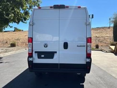 Used 2025 RAM ProMaster 2500 w/ Convenience Group FWD image 5