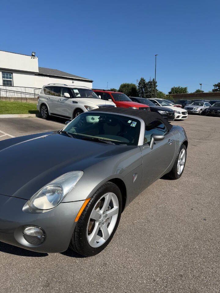 Used 2006 Pontiac Solstice Convertible w/ Premium Package RWD image 29
