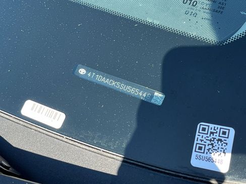 Used 2025 Toyota Camry LE image 29