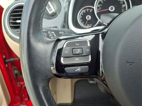 Used 2013 Volkswagen Beetle Turbo FWD image 19
