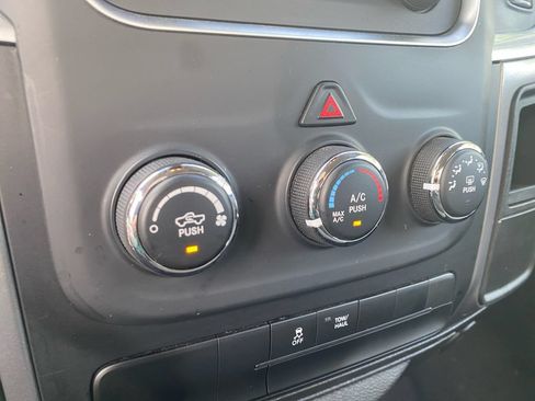 Used 2024 RAM 1500 Classic SLT AWD/4WD image 16