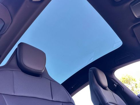 New 2026 Porsche Taycan image 18