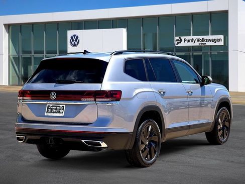 New 2026 Volkswagen Atlas SE FWD image 8