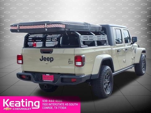 Used 2022 Jeep Gladiator Sport AWD/4WD image 6
